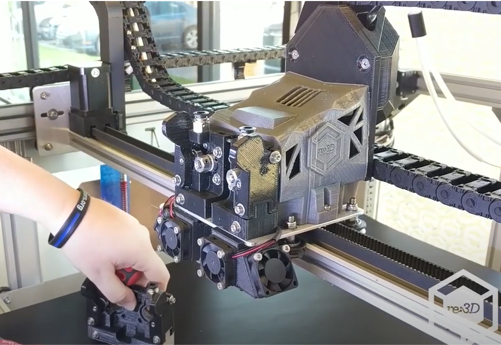 2023-04-05_14_03_20-GB3%2B_Unibody_Extruder_Installation_-_YouTube.png
