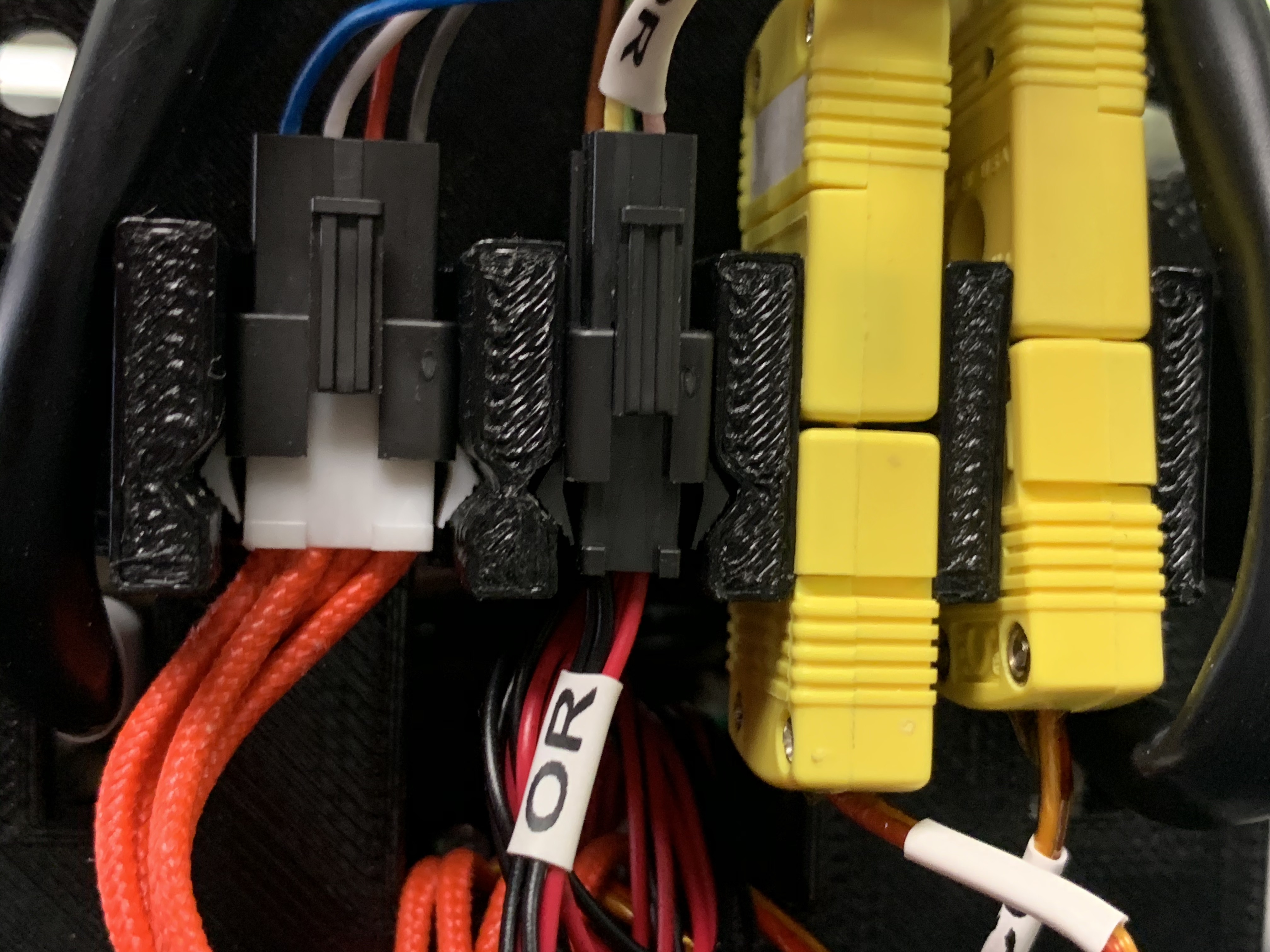connectors_in_back_plate_slots.jpg